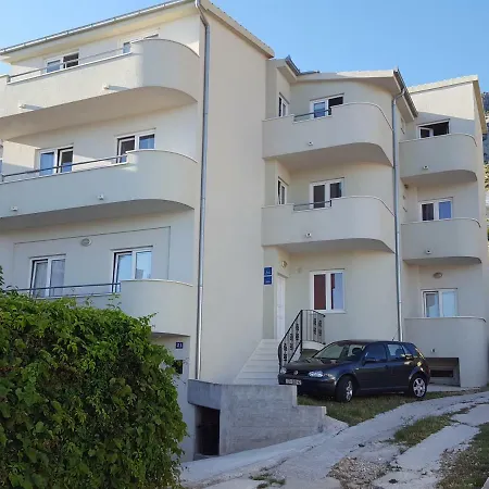 Apartmani Katja Omis Exterior photo